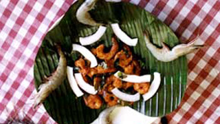 Prawns fry or Chemmeen Varuthathu