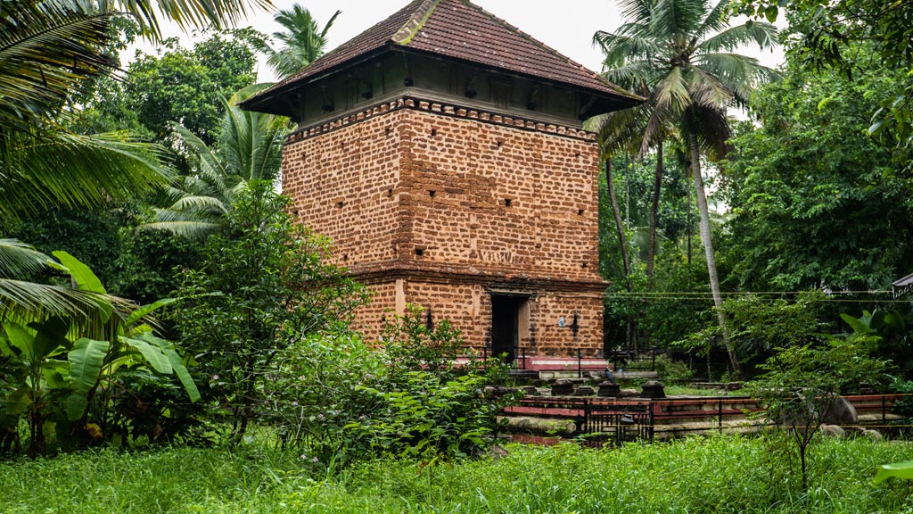 Kizhthali Siva Temple