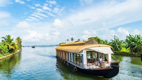 Romantic Kerala Honeymoon